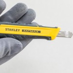 Нож сегментный Stanley FatMax 9 мм автоматический фиксатор