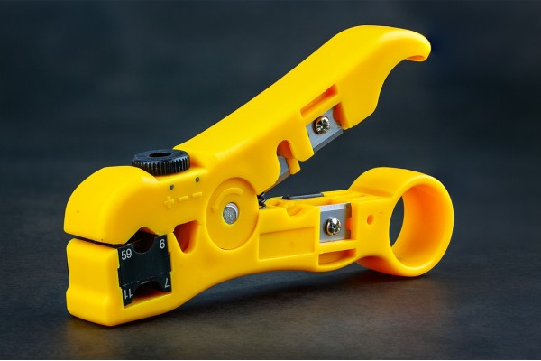 Инструмент для снятия изоляции WALLCUT с кабелей 3,2-9 мм многофункциональный